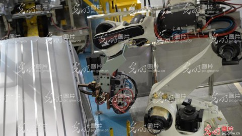 我在遵义跑AI机器人代理这半年：那些机器没法告诉你的巷子经