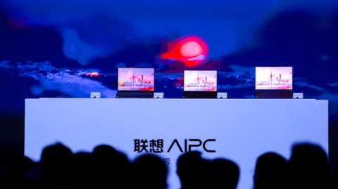 天津老李的AI噩梦：花一万五买20部手机，结果日赚几毛钱！揭秘“AI智播”背后的猫腻